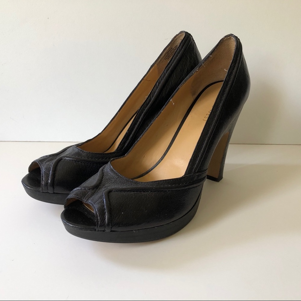 Size 9.5 100% Leather Nine West Heels